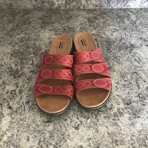Clark Sandals size 11! like new!
